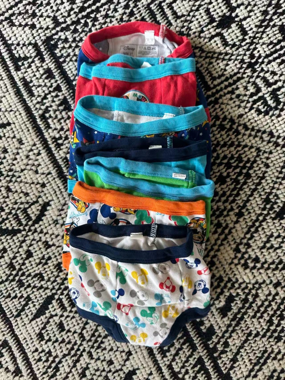 Disney boys Mickey Mouse Potty Training Pants, a set of 7 pairs, 2T